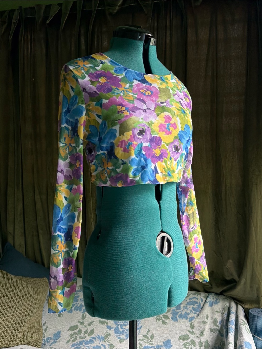 Floral Long-Sleeve Crop Top - Purple & Blue Floral